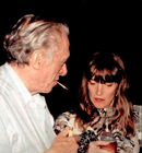 Con su mujer, Linda Lee Bukowski