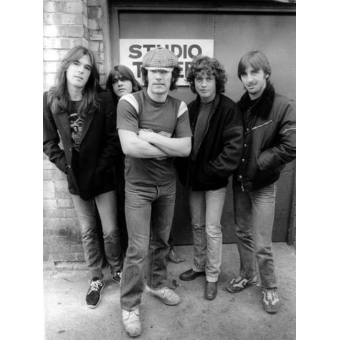 HELLS BELLS (Back in Black, AC/DC, 1980)