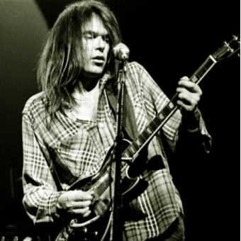DON’T CRY NO TEARS (Neil Young, Zuma, 1975)